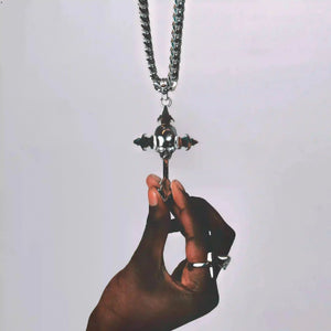 DOWN YOUR THROAT PENDANT - Hard Jewelry™